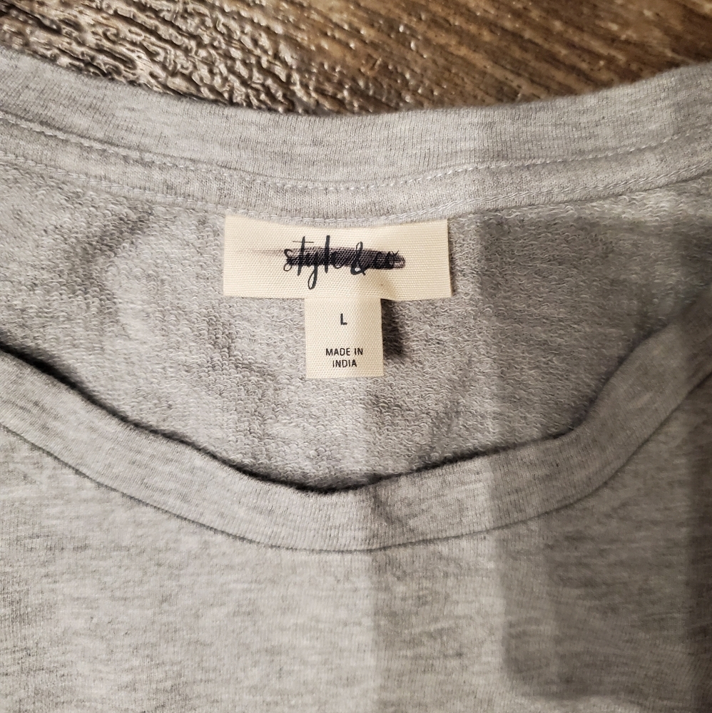 Sweatshirt with deco sleeves - Picture 2 of 4